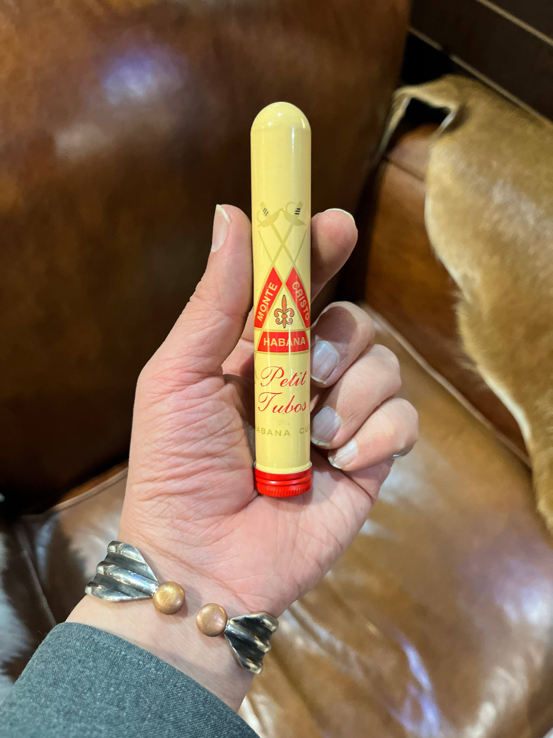 سیگاربرگ کوبایی Montecristo Petit Tubos